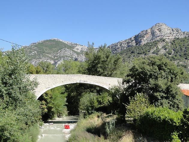 photo Buis les Baronnies provence