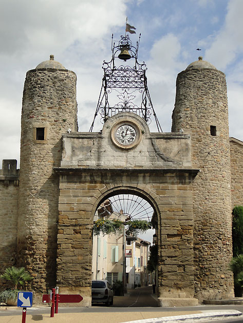 photo Camaret sur Aigues provence