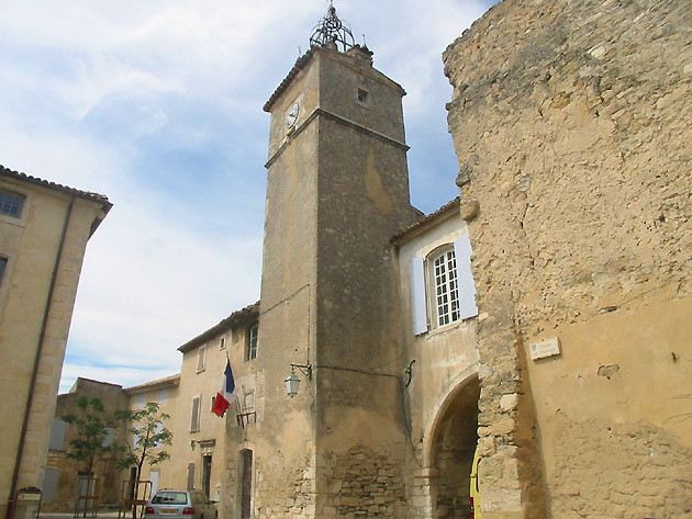 photo Mnerbes provence