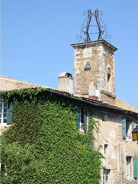 photo Suze la Rousse provence