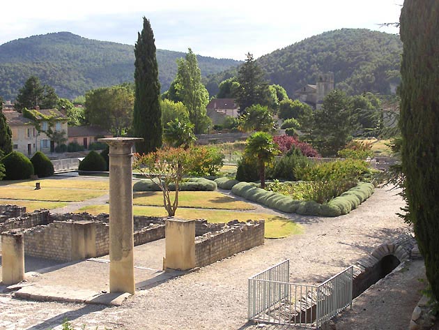 photo Vaison la Romaine provence