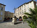 Place de Bagnols sur C�ze