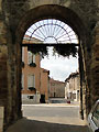 Portail � Camaret sur Aigues