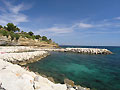 Plage de galets � Carry le Rouet