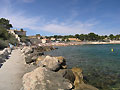 Plage de galets � Carry le Rouet