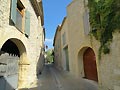 Rue du village de Collias