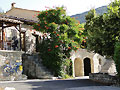 Rue dans le village de Cornillon sur l