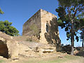 Tour carr� du village de Cucuron