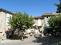 Place du village de Grignan