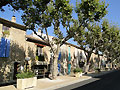 Rue du village de Jonqui�res