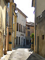 Ruelle proven�ale � Jonqui�res