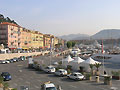 Avenue le long du port de Nice