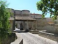 Entr�e des remparts de Pernes les Fontaines