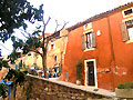 Maison de village � Roussillon