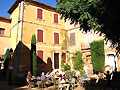 Terrasse de caf� � Roussillon