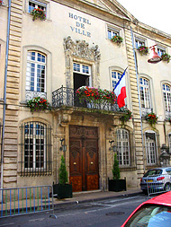 hotel de ville carpentras