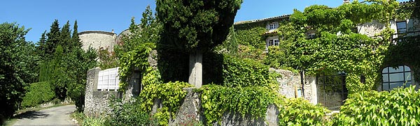puygiron house of village